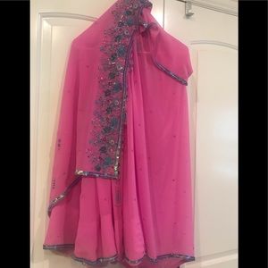 Elegant Pink Embroidered Women's Shawl